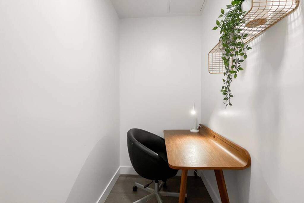 Spacious New Apartment With Working Space@Oakridge Vancouver Buitenkant foto