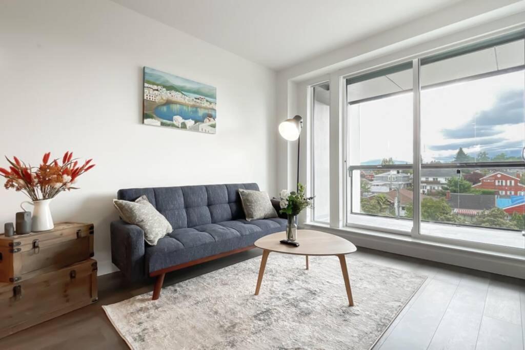 Spacious New Apartment With Working Space@Oakridge Vancouver Buitenkant foto